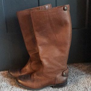Arturo Chiang riding boots